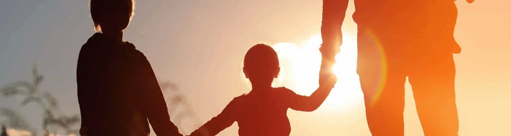 diritto di famiglia alghero | immagine di coppia con bambino